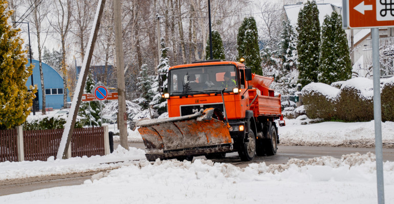 ziemos keliu valymas
